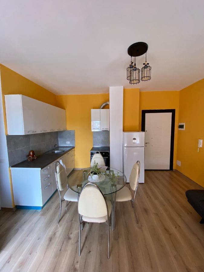 Eq Apartaments Tirana Exteriör bild